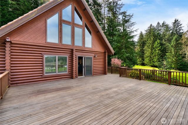 414 Little Acres Drive, Oak Harbor, WA 98277