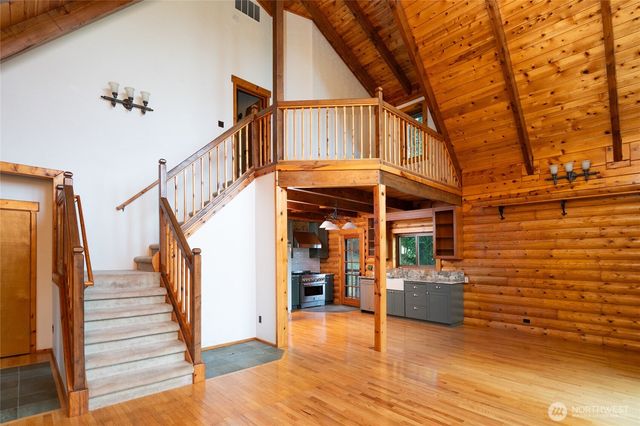 414 Little Acres Drive, Oak Harbor, WA 98277