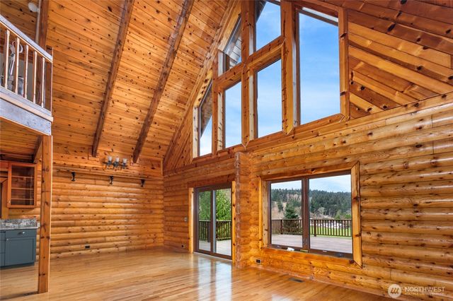 414 Little Acres Drive, Oak Harbor, WA 98277