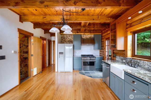 414 Little Acres Drive, Oak Harbor, WA 98277