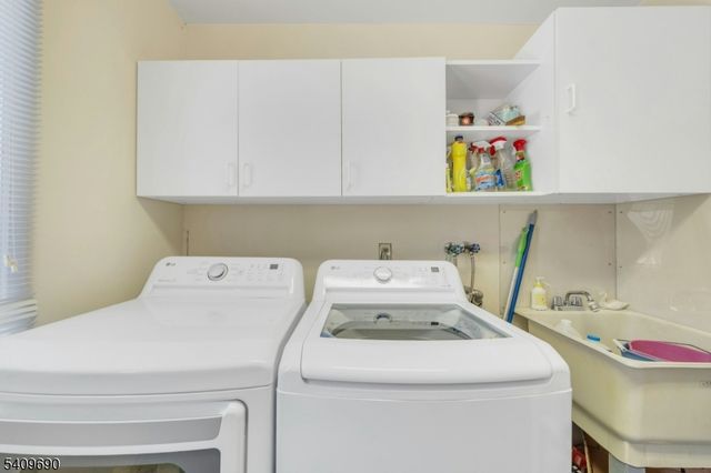 566 Faletti Way, River Vale Twp., NJ 07675