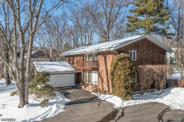 566 Faletti Way, River Vale Twp., NJ 07675