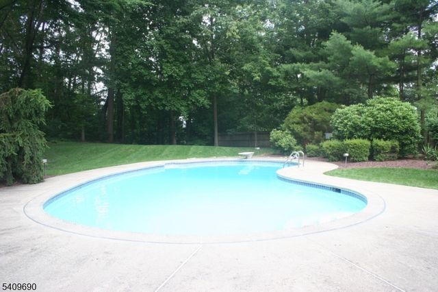 566 Faletti Way, River Vale Twp., NJ 07675