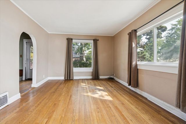 3240 East Avenue, Berwyn, IL 60402
