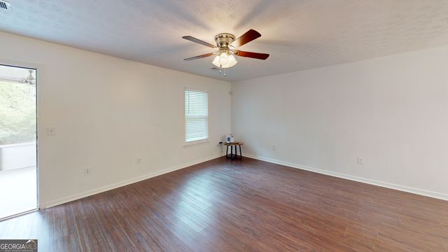 1640 Riverchase Circle NE, Conyers, GA 30013