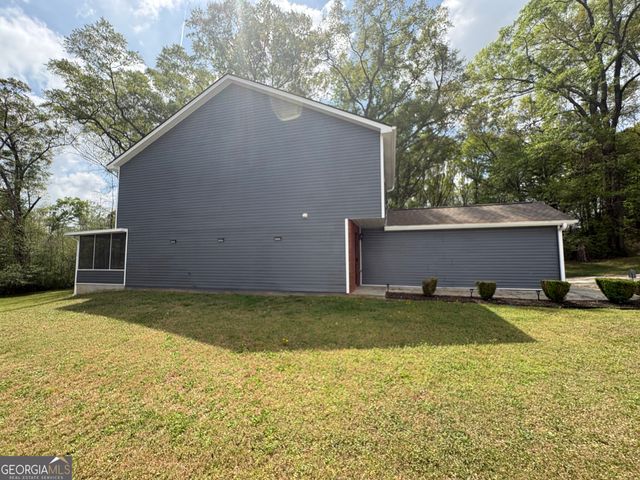 1640 Riverchase Circle NE, Conyers, GA 30013