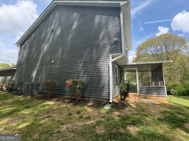 1640 Riverchase Circle NE, Conyers, GA 30013