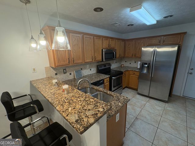 1640 Riverchase Circle NE, Conyers, GA 30013