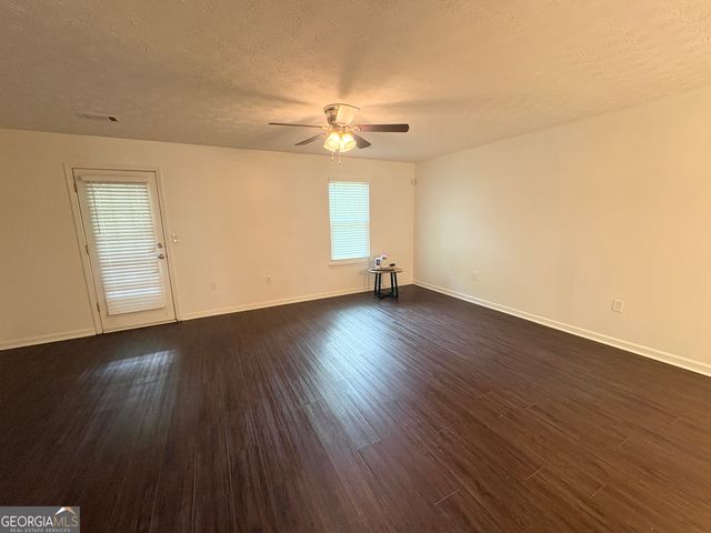 1640 Riverchase Circle NE, Conyers, GA 30013