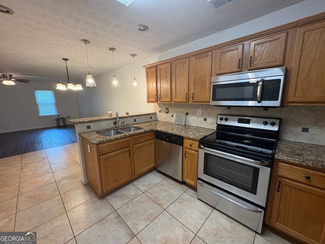 1640 Riverchase Circle NE, Conyers, GA 30013