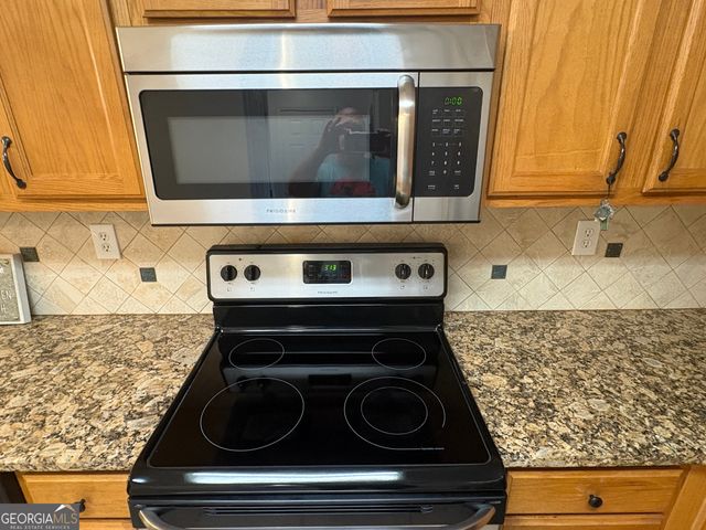 1640 Riverchase Circle NE, Conyers, GA 30013