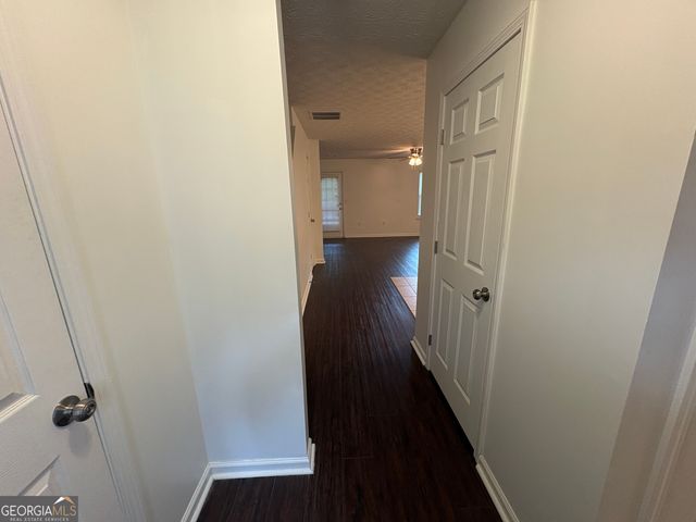 1640 Riverchase Circle NE, Conyers, GA 30013