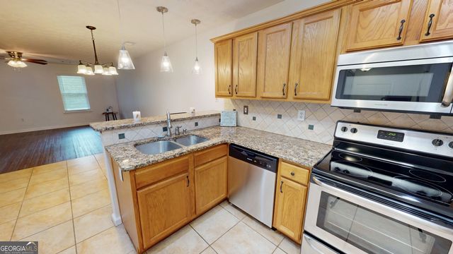 1640 Riverchase Circle NE, Conyers, GA 30013