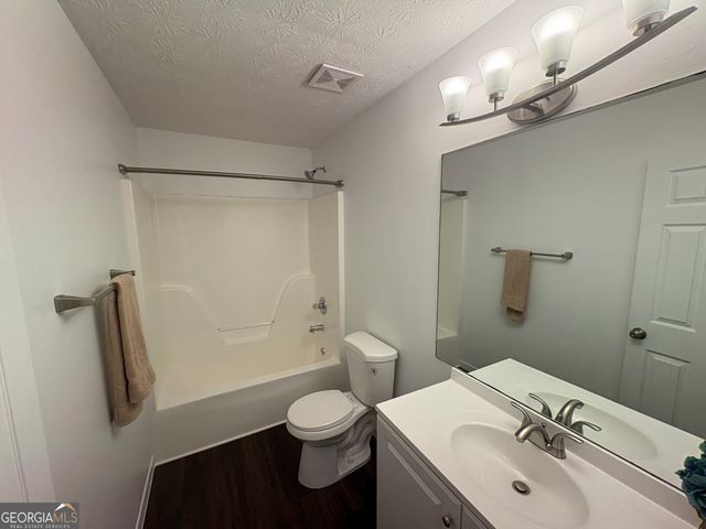 1640 Riverchase Circle NE, Conyers, GA 30013