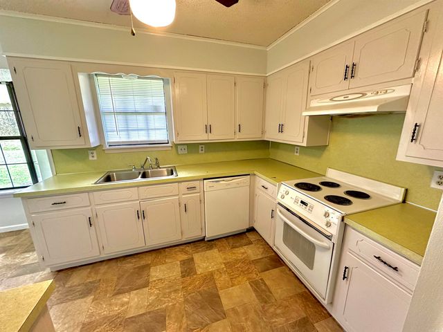 3805 Scenic Drive, Pine Bluff, AR 71603