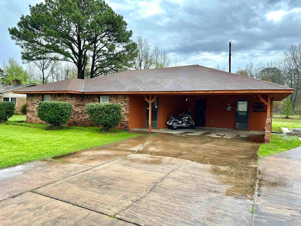 3805 Scenic Drive, Pine Bluff, AR 71603