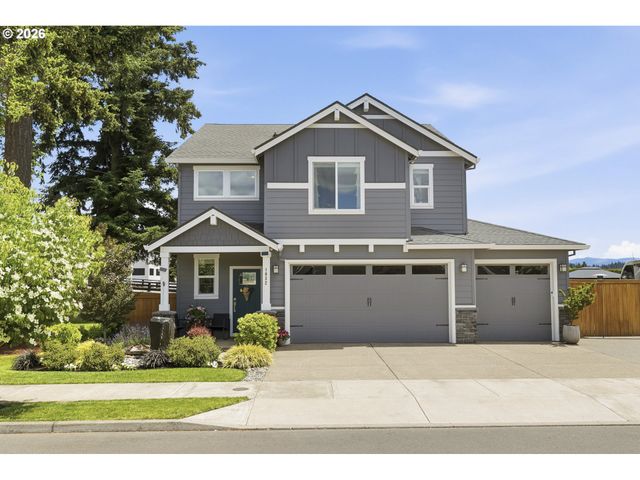 1032 S WILLOW St, Canby, OR 97013
