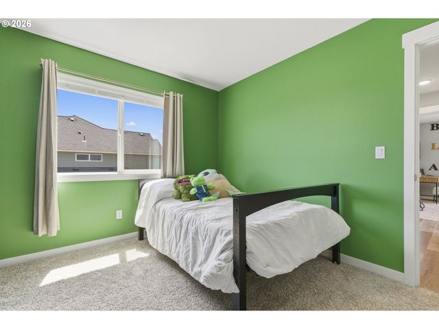 1032 S WILLOW St, Canby, OR 97013