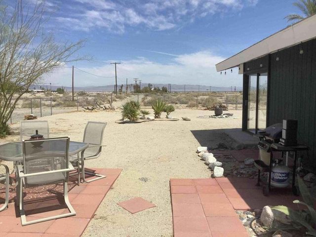 2623 Treasure Drive, Thermal, CA 92274