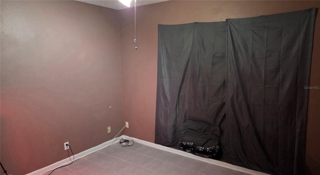 Image 6 of property listing at 3506 DARLINGTON DRIVE, Tampa, FL 33619