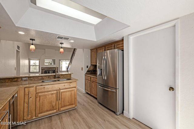 3160 N Brittlebush Lane, Tucson, AZ 85712