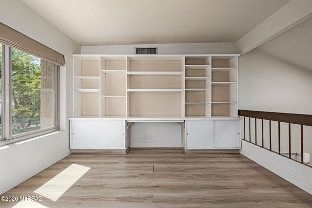 3160 N Brittlebush Lane, Tucson, AZ 85712