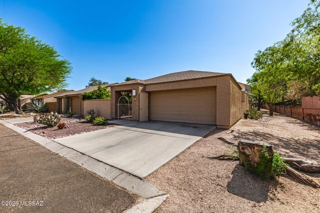3160 N Brittlebush Lane, Tucson, AZ 85712