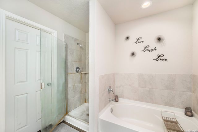 9019 Halbert Falls, San Antonio, TX 78245