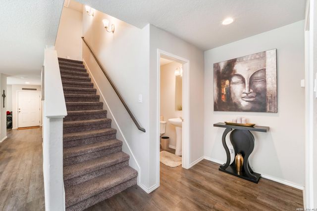 9019 Halbert Falls, San Antonio, TX 78245