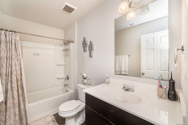 9019 Halbert Falls, San Antonio, TX 78245