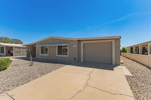 9205 E SUN LAKES Boulevard, Sun Lakes, AZ 85248