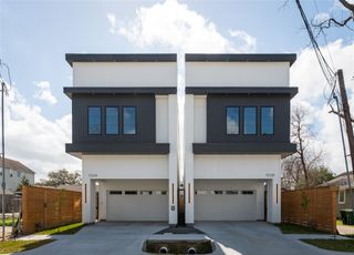 1122 E 27th St B, Houston, TX 77009