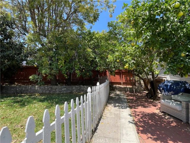 5903 Tipton, Los Angeles, CA 90042