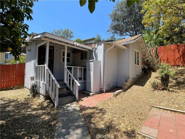 5903 Tipton, Los Angeles, CA 90042