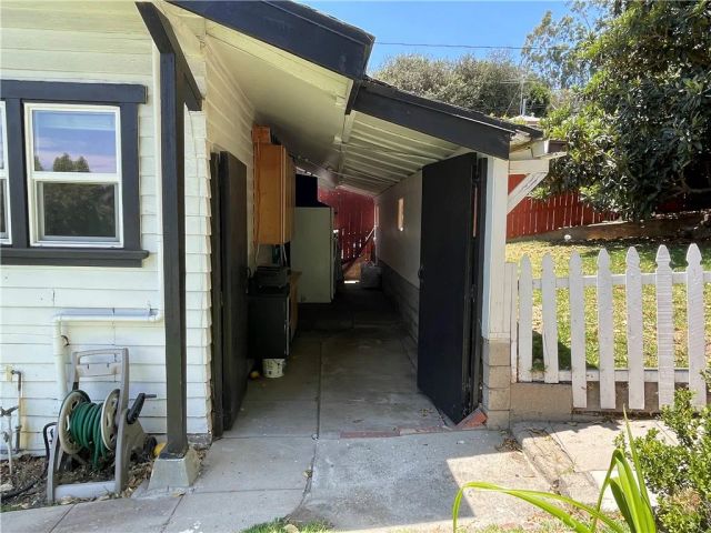 5903 Tipton, Los Angeles, CA 90042
