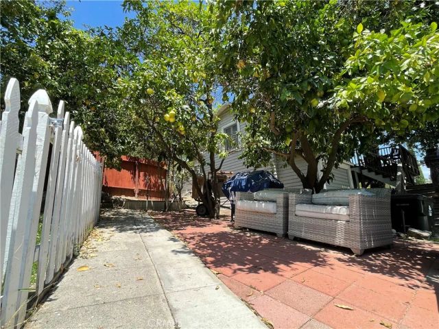 5903 Tipton, Los Angeles, CA 90042