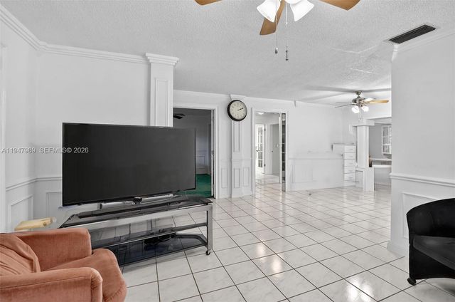 2299 NW 73rd Ave, Sunrise, FL 33313