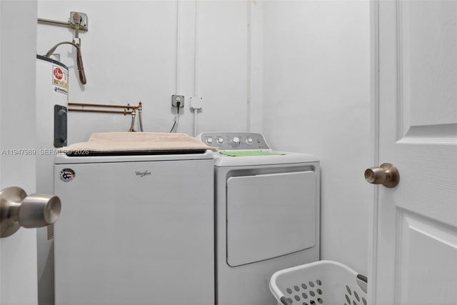 2299 NW 73rd Ave, Sunrise, FL 33313