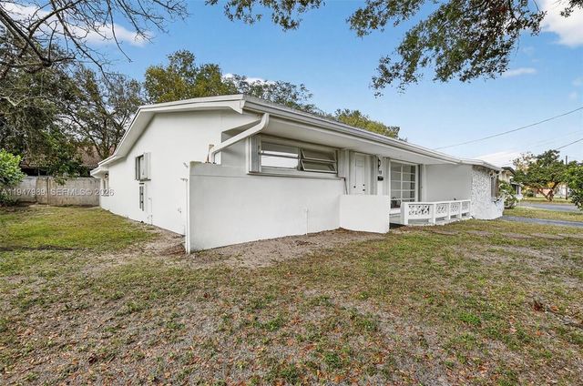 2299 NW 73rd Ave, Sunrise, FL 33313