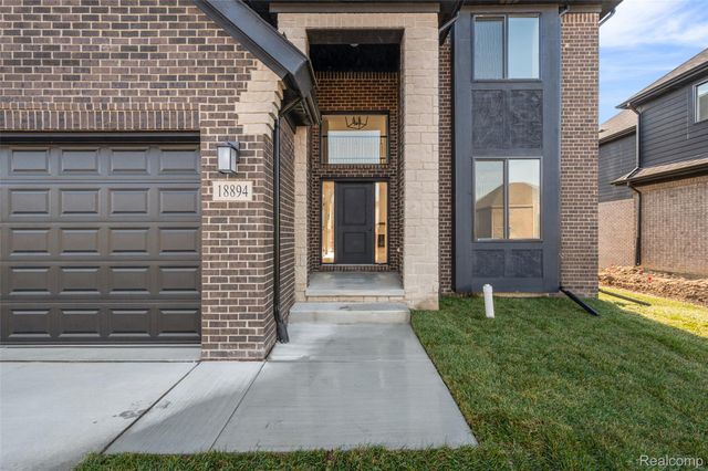 18894 Via Firenze Drive, Macomb Township, MI 48044
