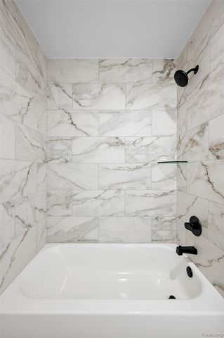 18894 Via Firenze Drive, Macomb Township, MI 48044