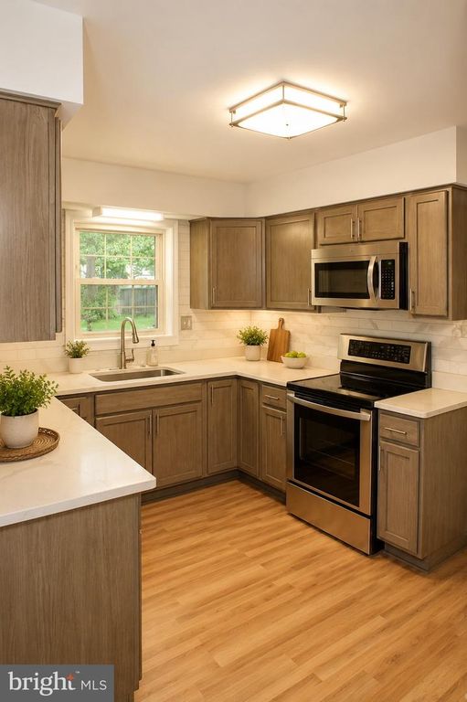 Image 13 of property listing at 1389 REDWOOD CIR, La Plata, MD 20646