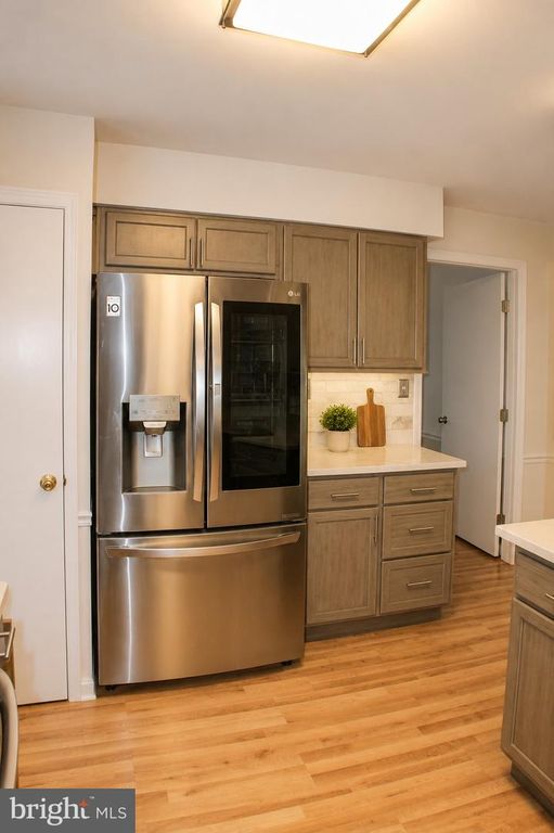 Image 14 of property listing at 1389 REDWOOD CIR, La Plata, MD 20646