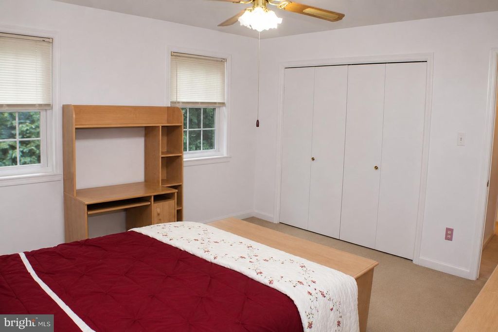 Image 34 of property listing at 1389 REDWOOD CIR, La Plata, MD 20646