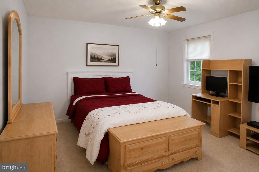 Image 35 of property listing at 1389 REDWOOD CIR, La Plata, MD 20646