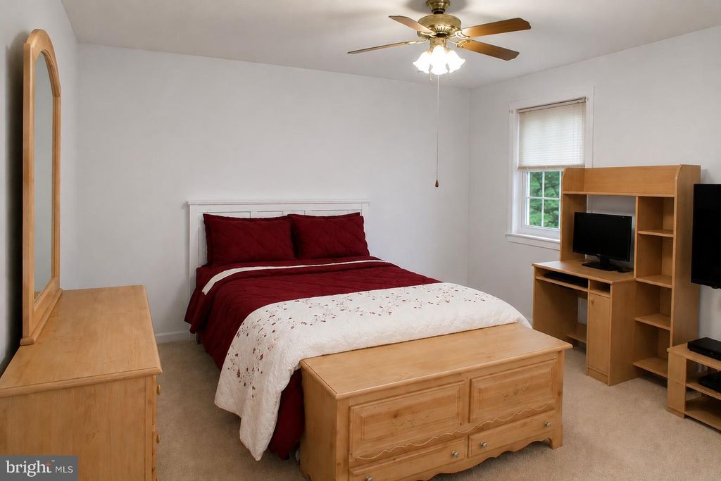 Image 36 of property listing at 1389 REDWOOD CIR, La Plata, MD 20646