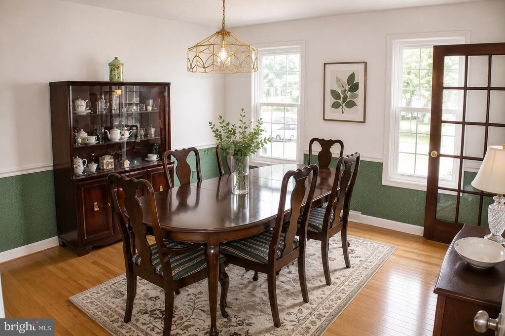 Image 9 of property listing at 1389 REDWOOD CIR, La Plata, MD 20646