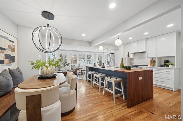 1612 Dougherty Ferry Road, Kirkwood, MO 63122