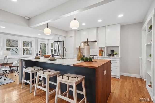 1612 Dougherty Ferry Road, Kirkwood, MO 63122