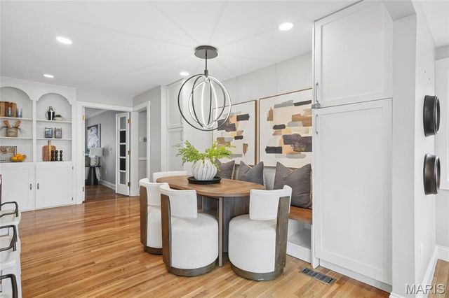 1612 Dougherty Ferry Road, Kirkwood, MO 63122